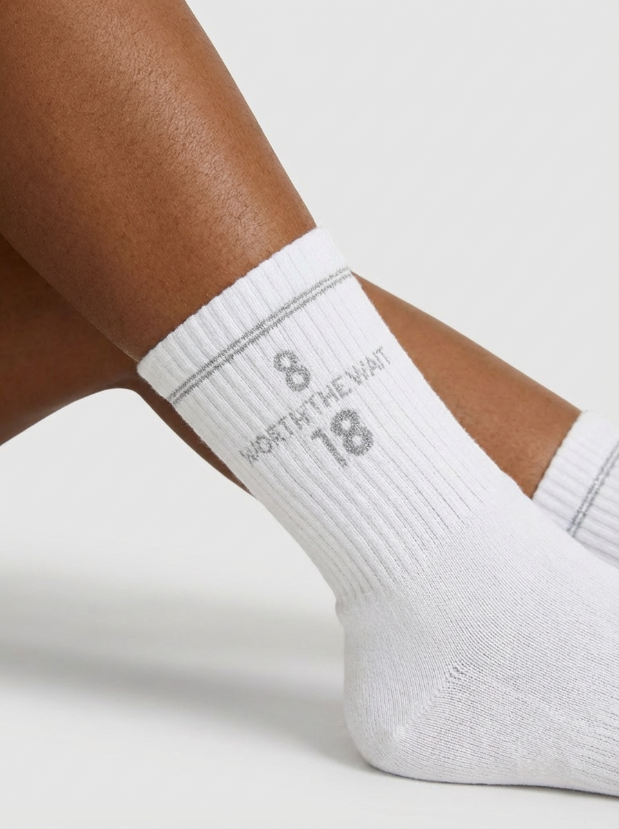 🎁 8:18 Socks (100% off)